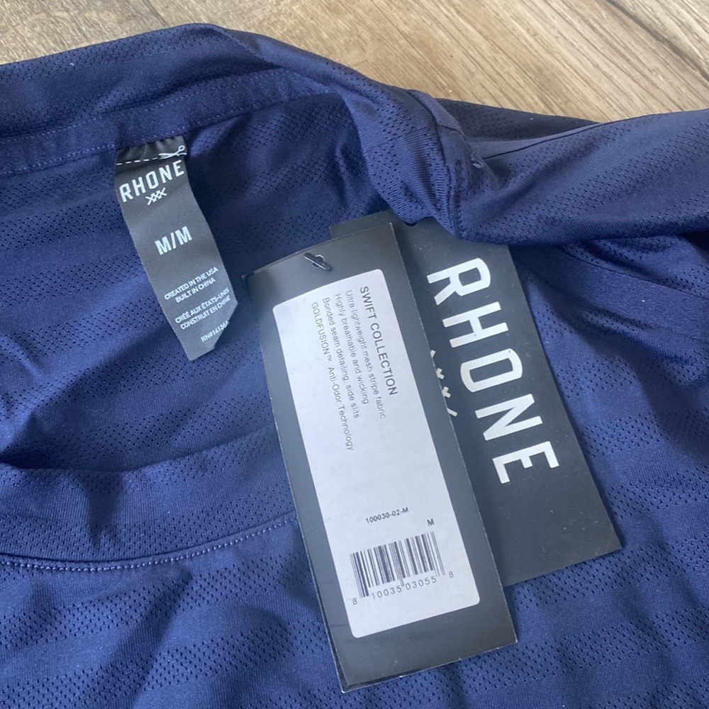 Rhone Swift Corona Premier Logo Embroidered Blue Striped Lightweight T-Shirt NWT - Picture 4 of 5